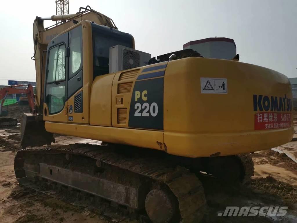 Komatsu PC 220-8 Roomikekskavaatorid