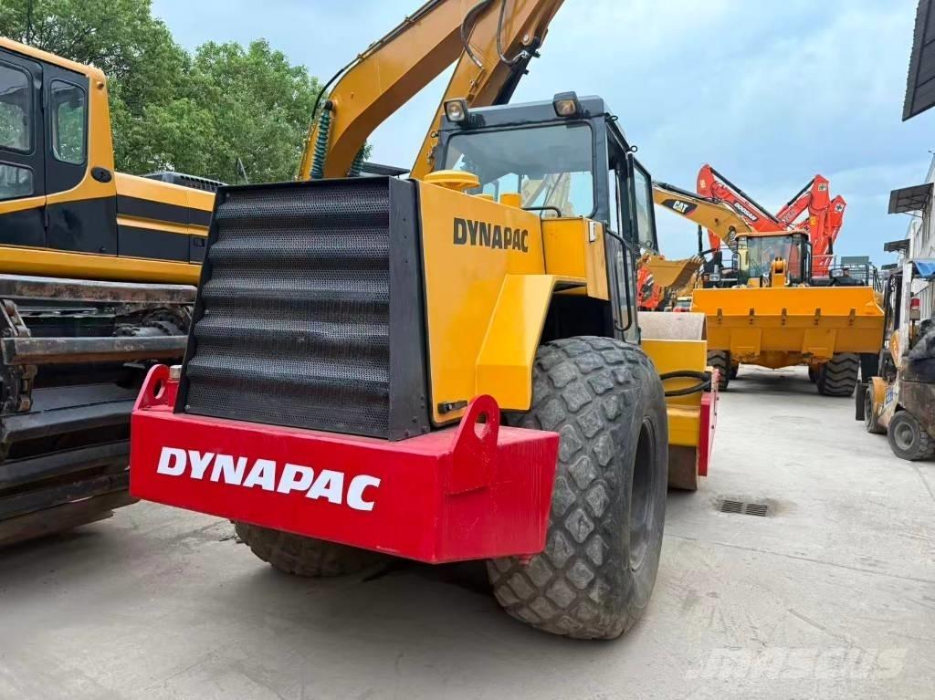 Dynapac CA 30 D Ühe trumliga rullid