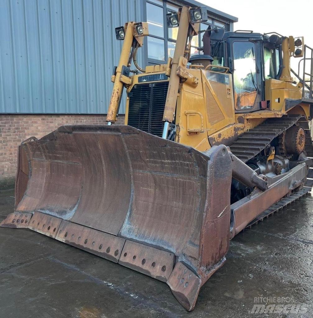 CAT D 8 T Buldooserid