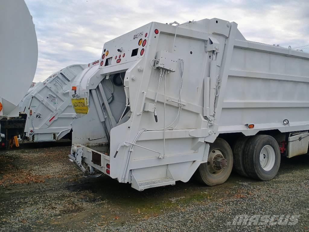 Mack MRU Prügiautod