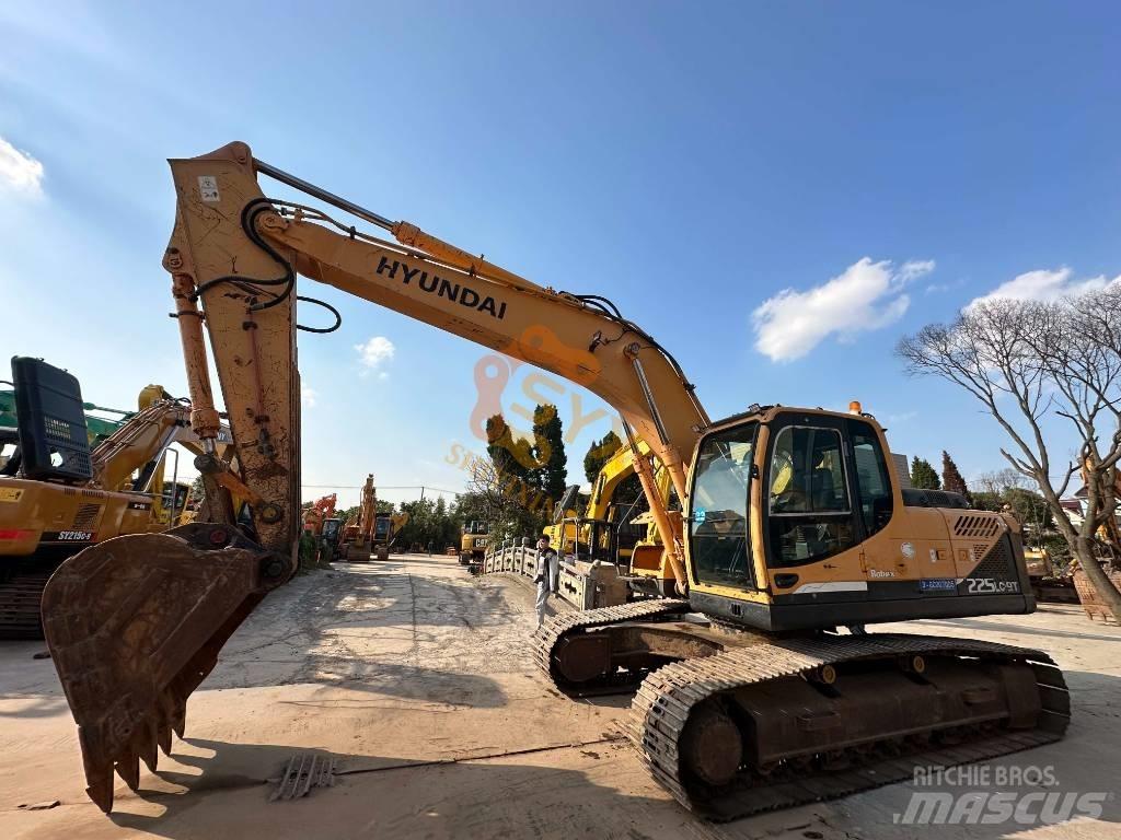 Hyundai 225 Roomikekskavaatorid