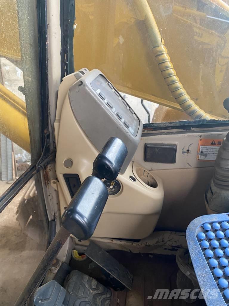 CAT 320 B Roomikekskavaatorid