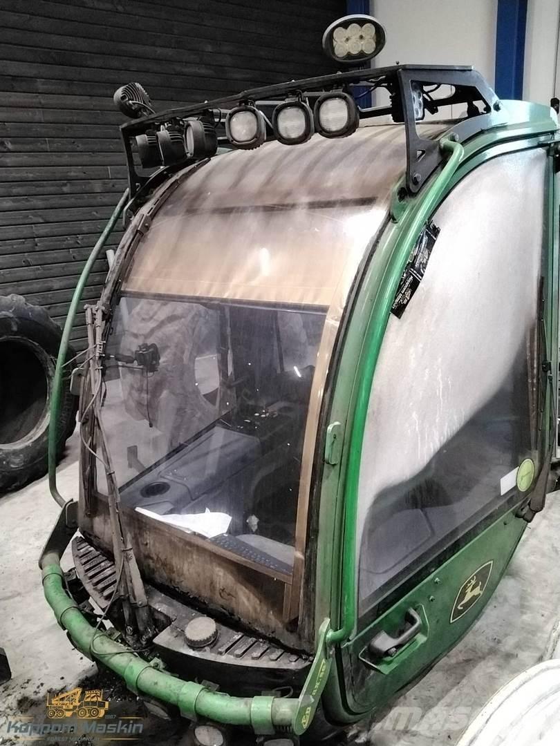 John Deere 1470g Kabiinid
