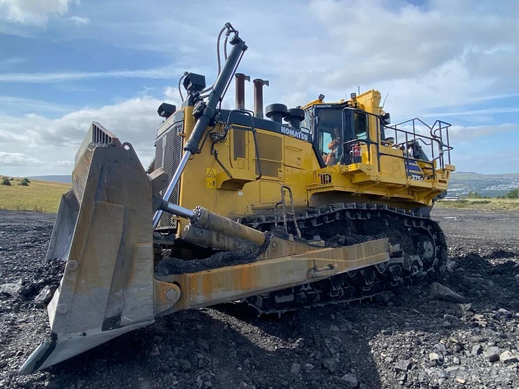 Komatsu D 375 A-8 Buldooserid