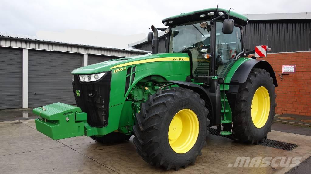 John Deere 8370 R Traktorid