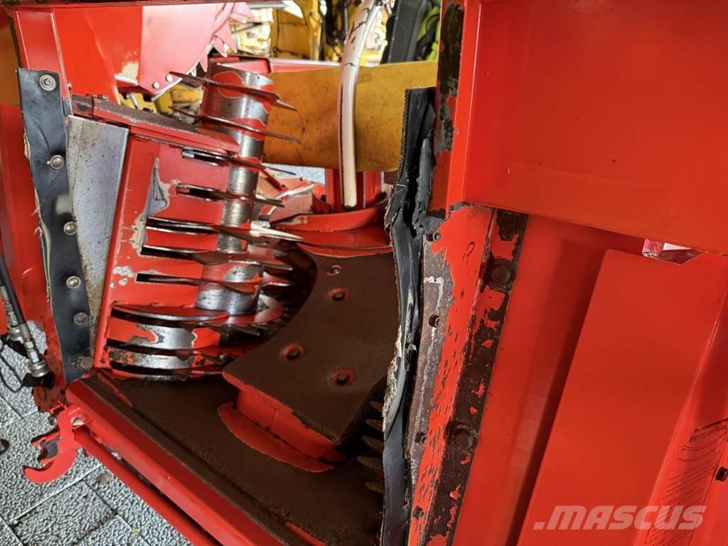 Kemper 345. Champion Silokombainid