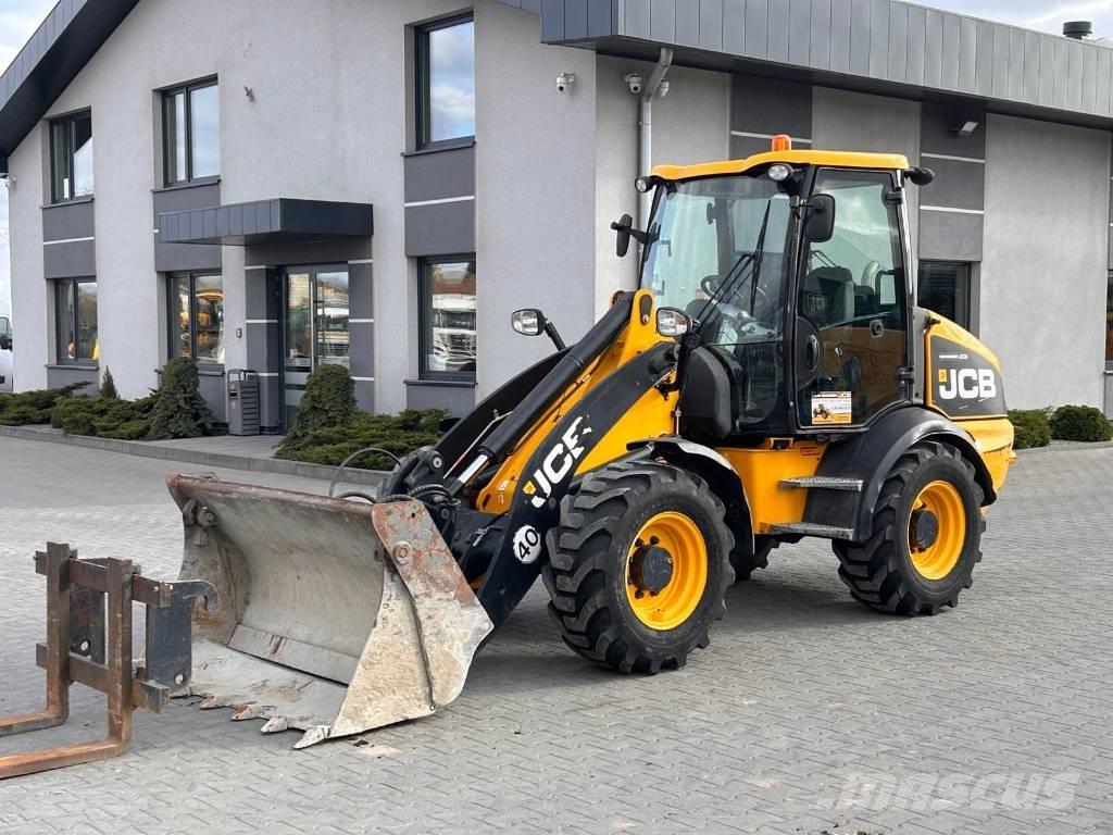 JCB 409 Põllumajanduslikud teleskoopkäitlejad