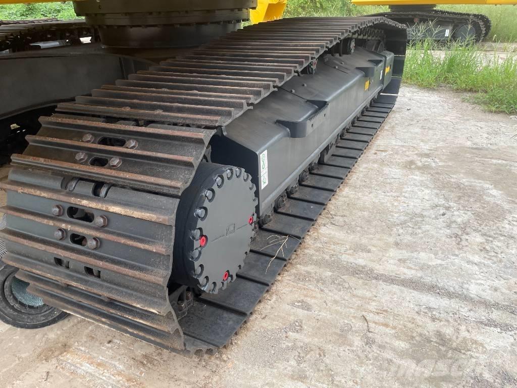Komatsu PC 220 Roomikekskavaatorid