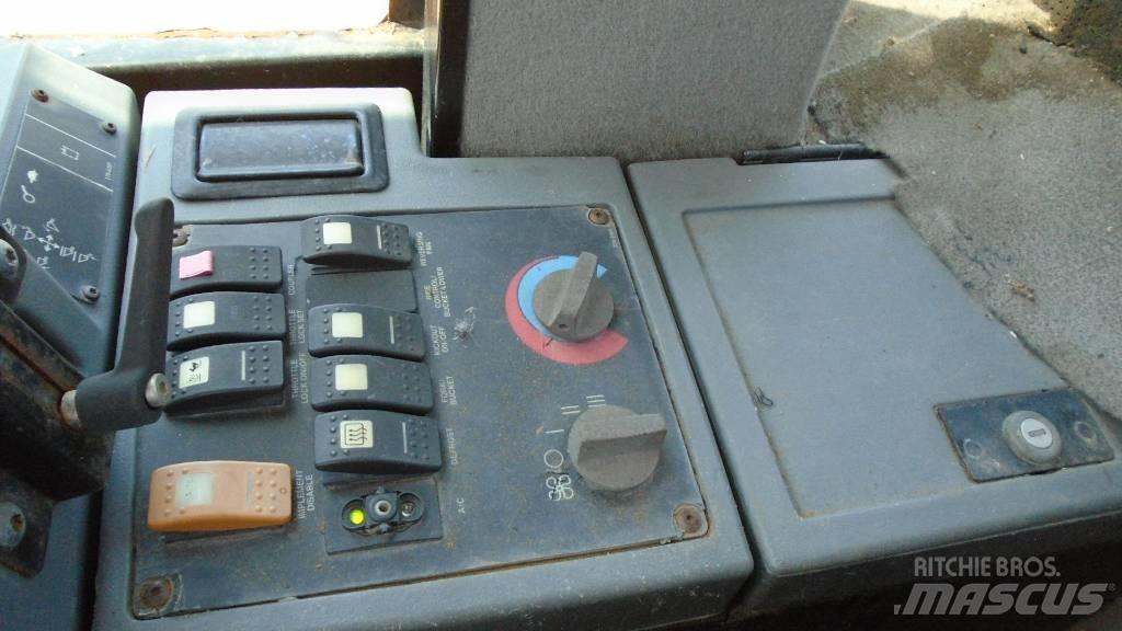 CAT 924 G HL Rataslaadurid