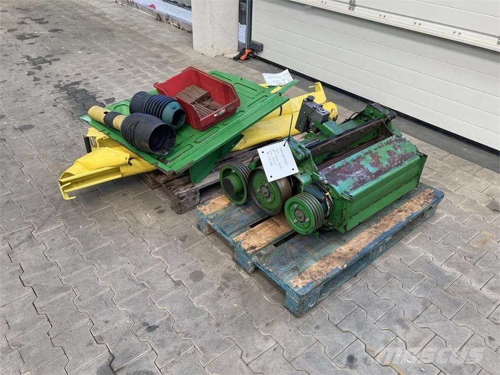 John Deere 8300 Silokombainid