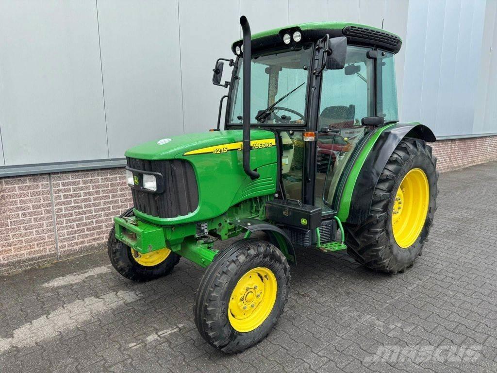 John Deere 5215 Traktorid