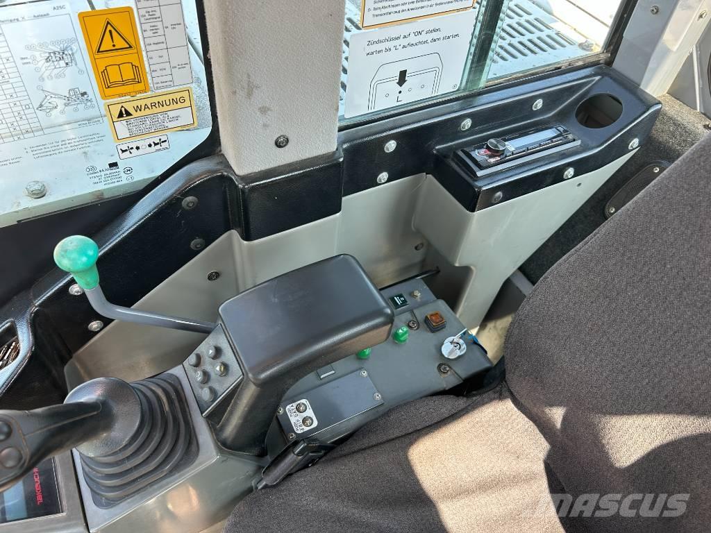 Takeuchi TB 1140 Roomikekskavaatorid