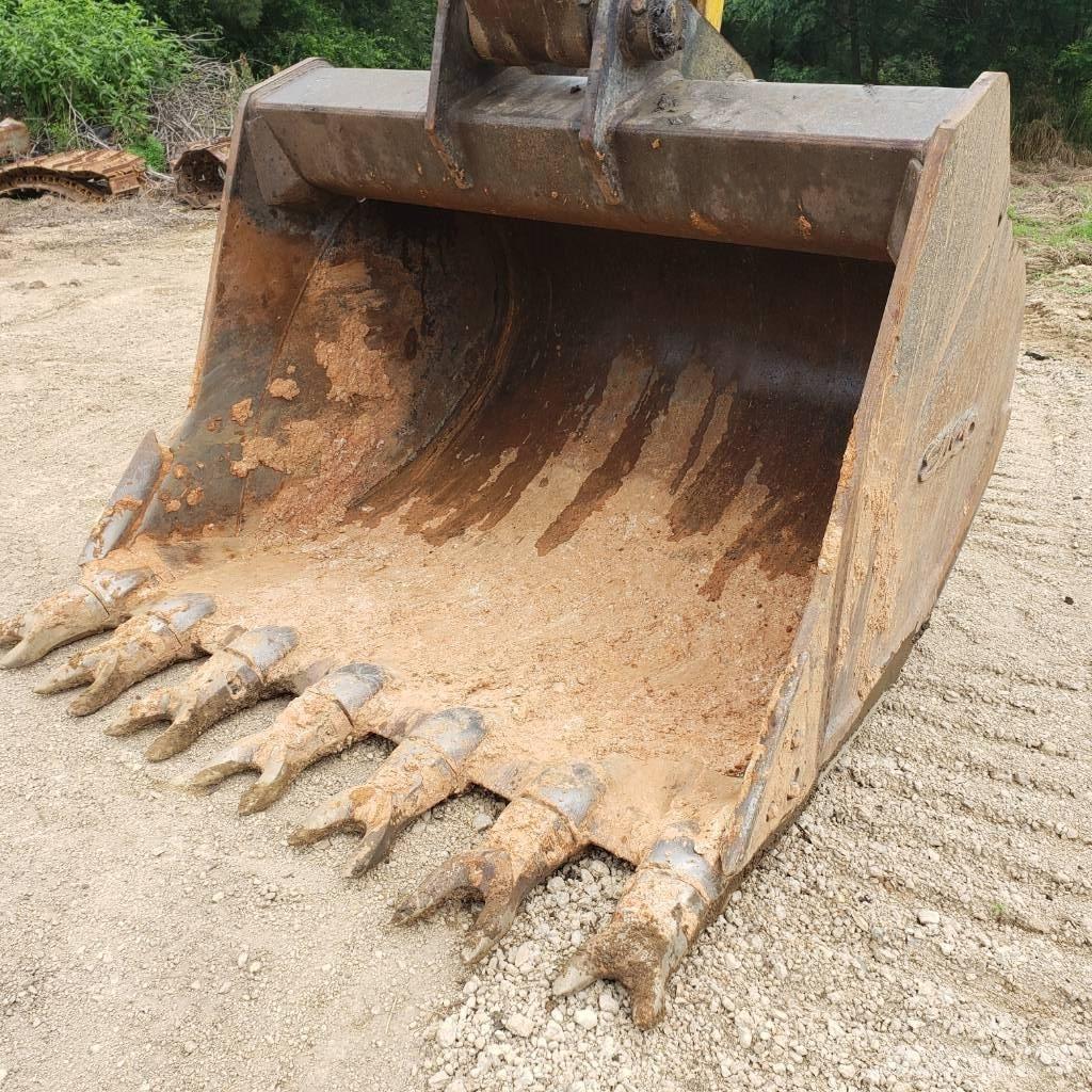 Komatsu PC 490 LC-11 Roomikekskavaatorid