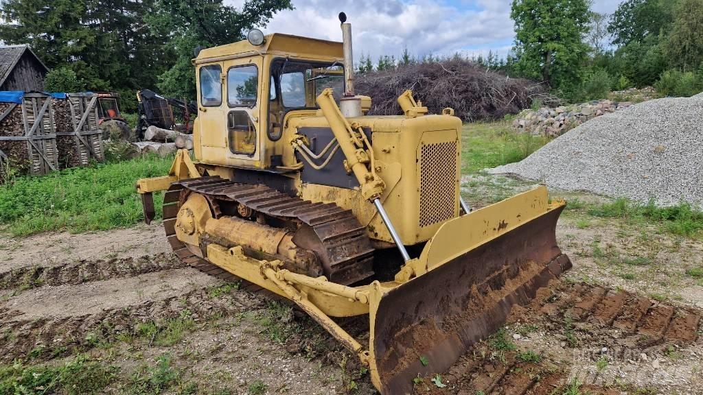CAT D 4 D Buldooserid