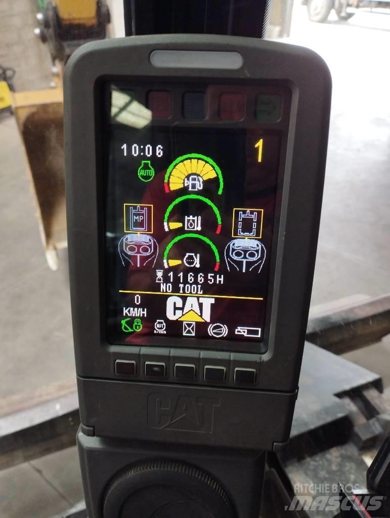 CAT M 316 D Ratasekskavaatorid