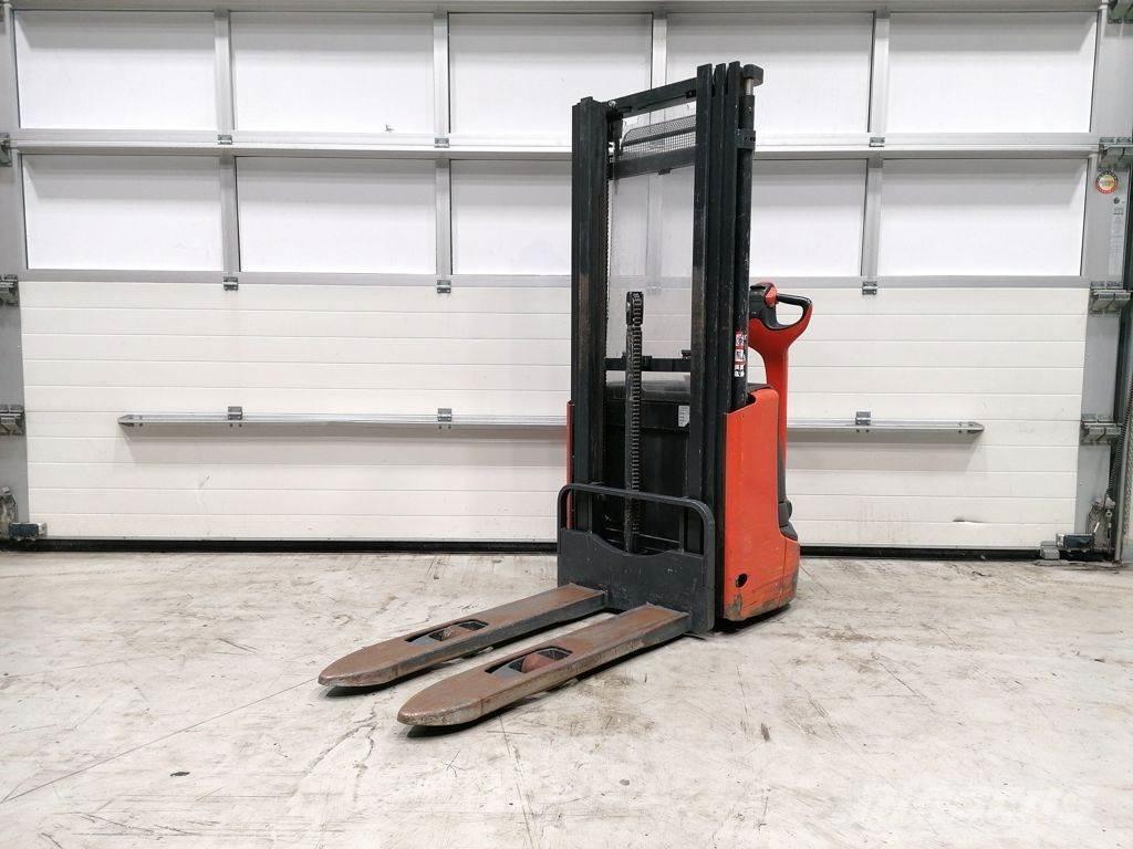 Linde L10 Järelkäidavad virnastajad