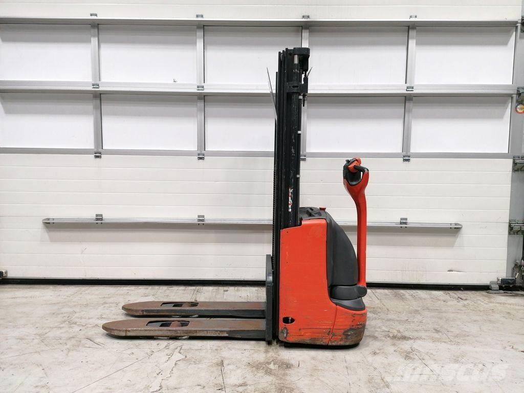 Linde L10 Järelkäidavad virnastajad