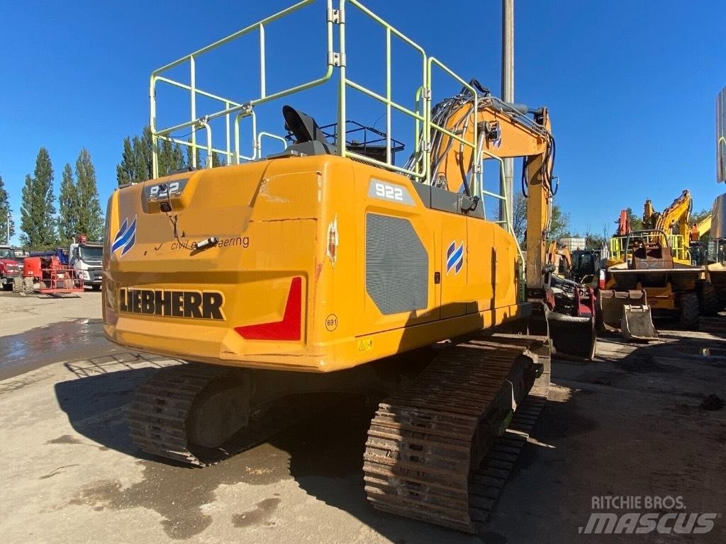 Liebherr R 922 Roomikekskavaatorid
