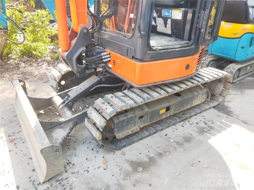 Hitachi ZX 30 U Miniekskavaatorid < 7 t
