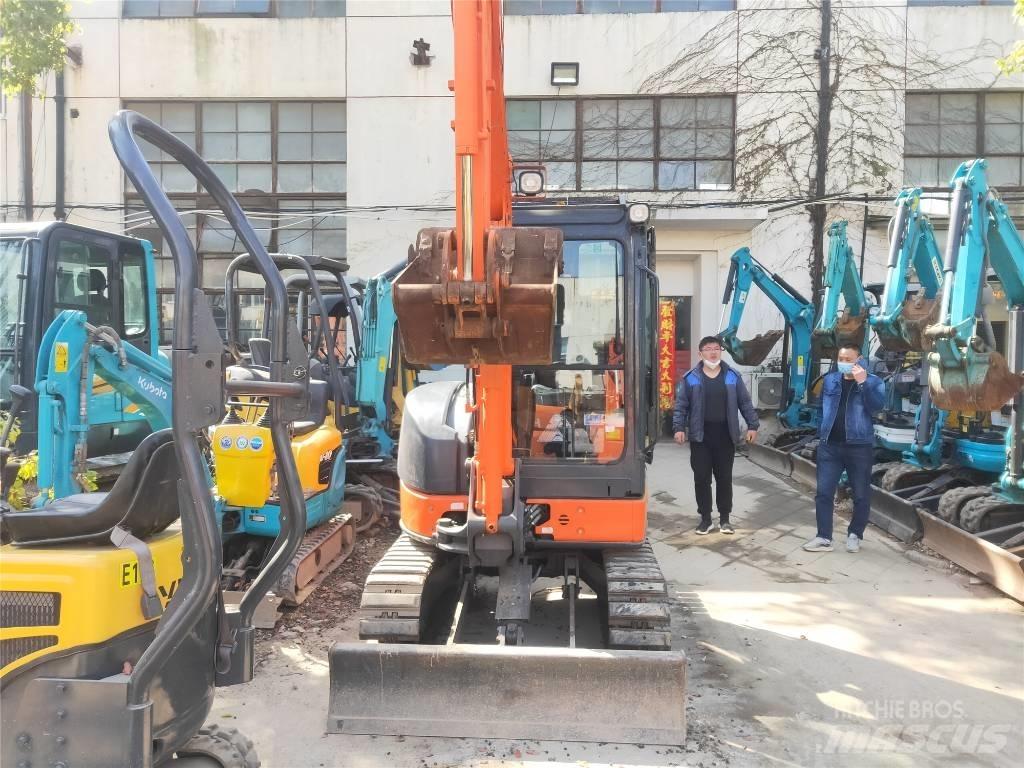 Hitachi ZX 30 U Miniekskavaatorid < 7 t
