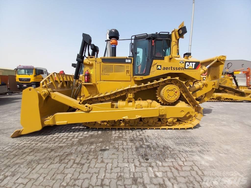 CAT D8R (Abu Dhabi) Buldooserid