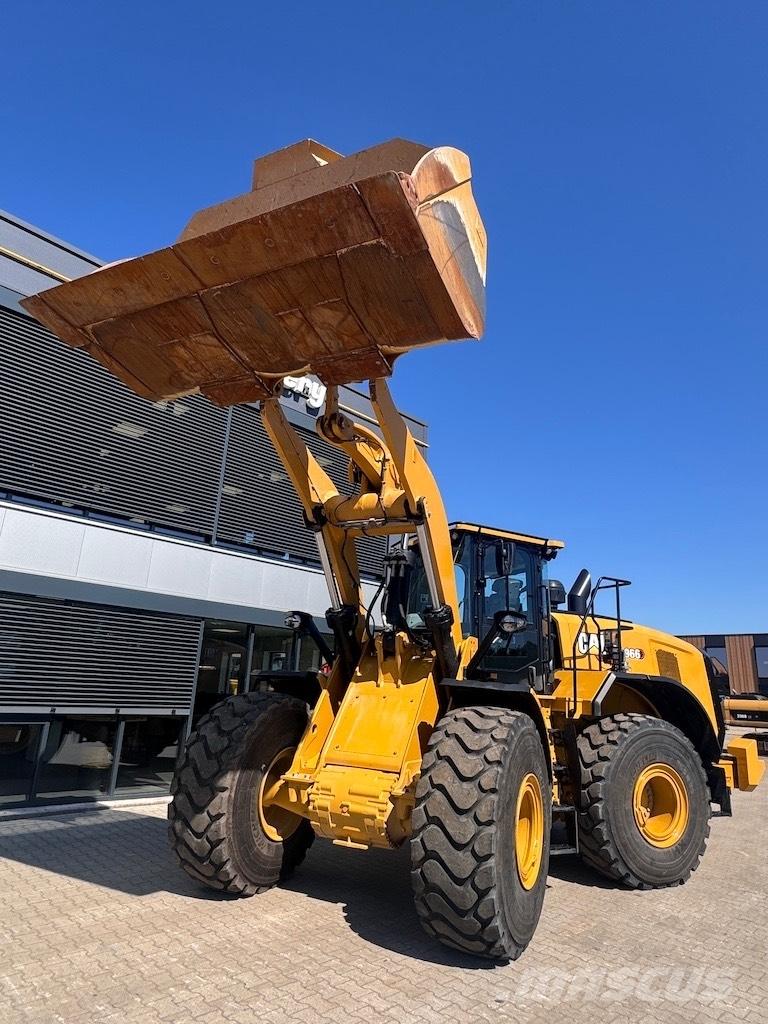 CAT 966 Rataslaadurid