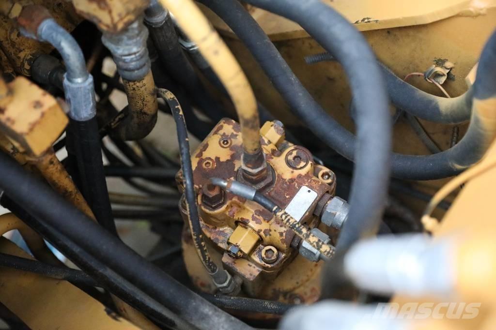 CAT E 70 B Miniekskavaatorid < 7 t