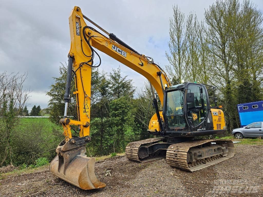 JCB JS 130 LC Roomikekskavaatorid