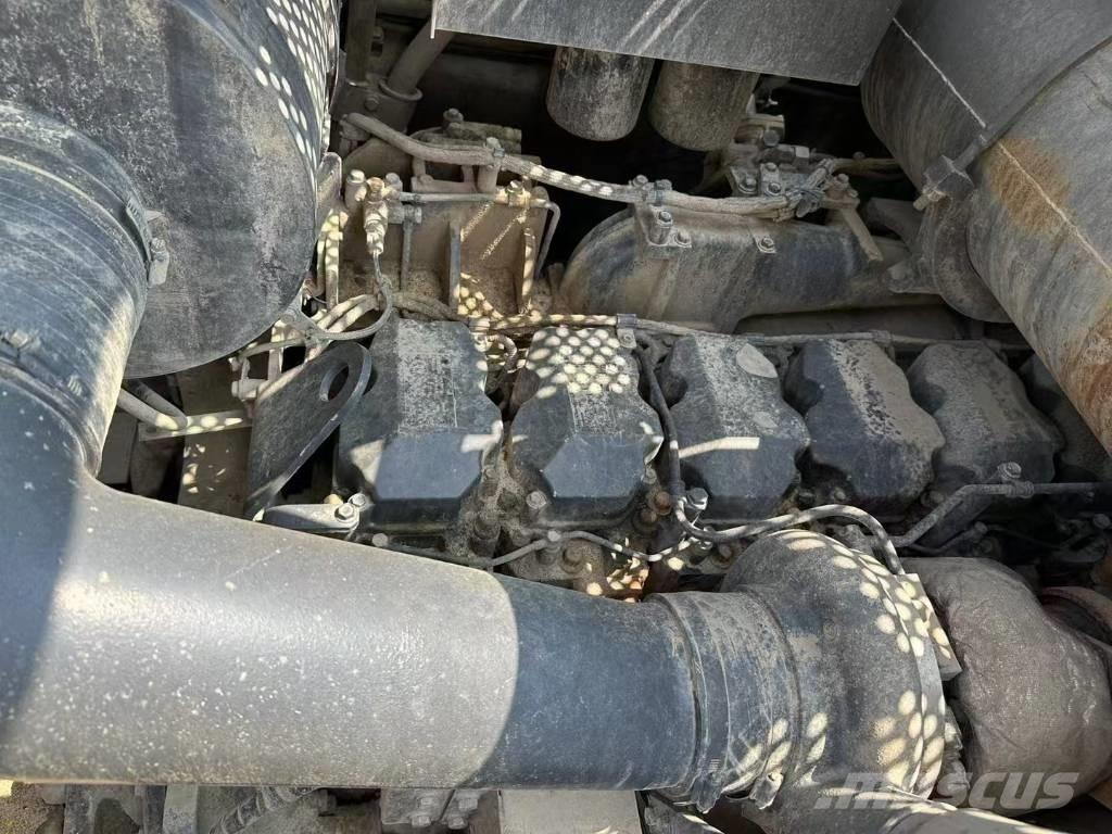 Komatsu PC 850-8 Amfiib ekskavaatorid