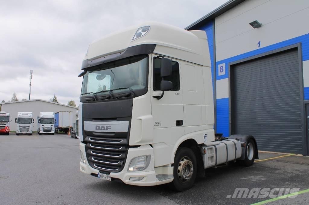 DAF XF 440 Sadulveokid
