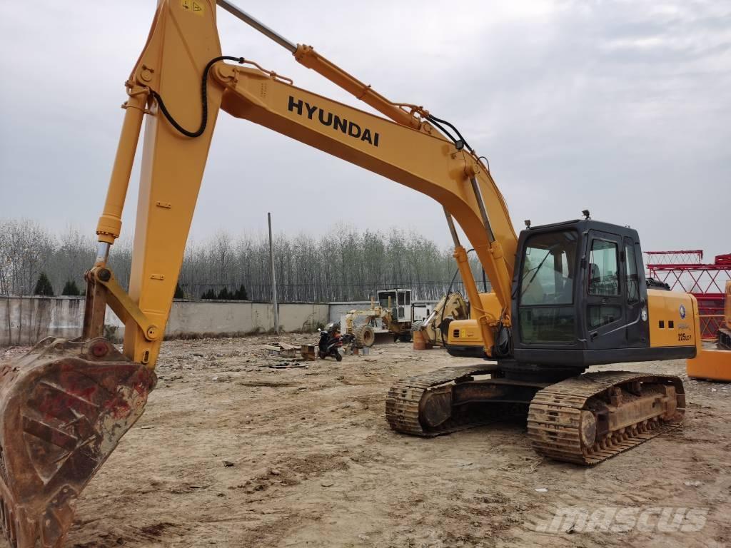 Hyundai R225LC-7 Roomikekskavaatorid