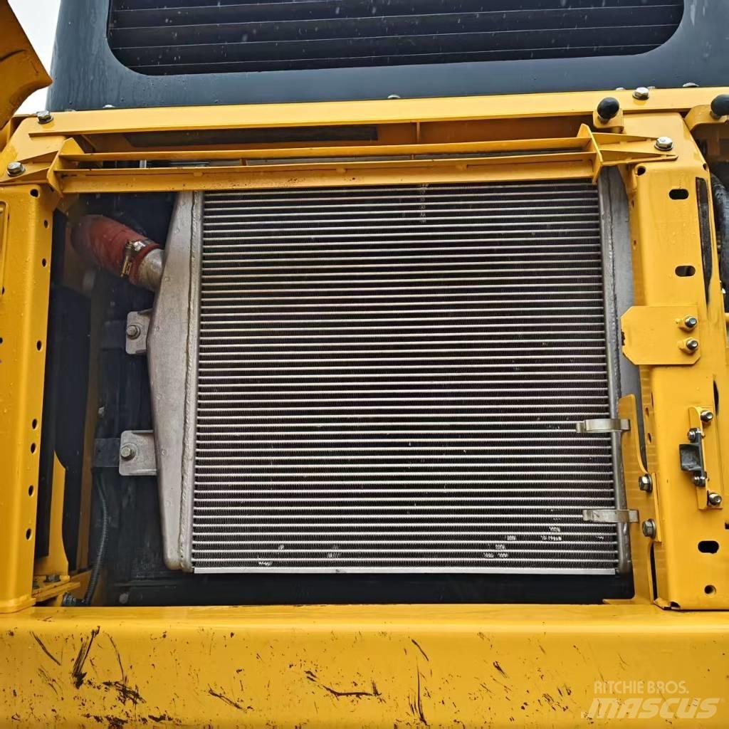 Komatsu PC 400-8 Roomikekskavaatorid