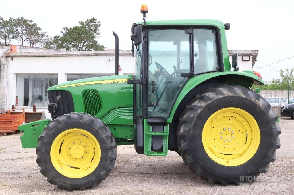 John Deere 6120 Traktorid
