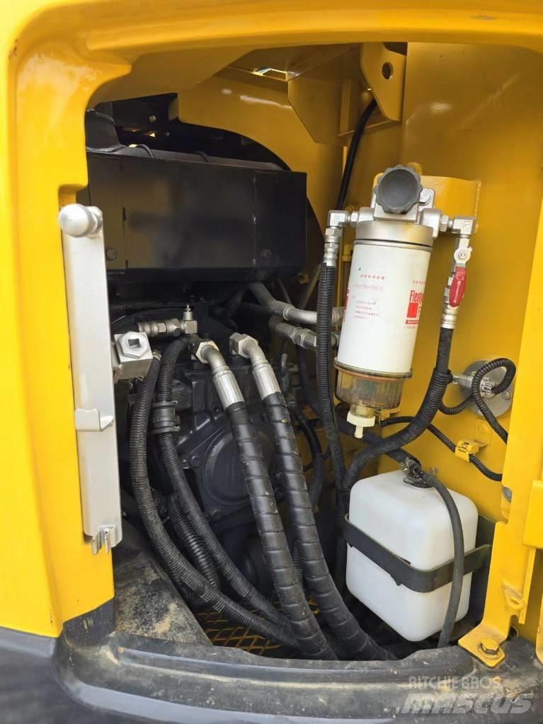 Komatsu PC 128 US Roomikekskavaatorid