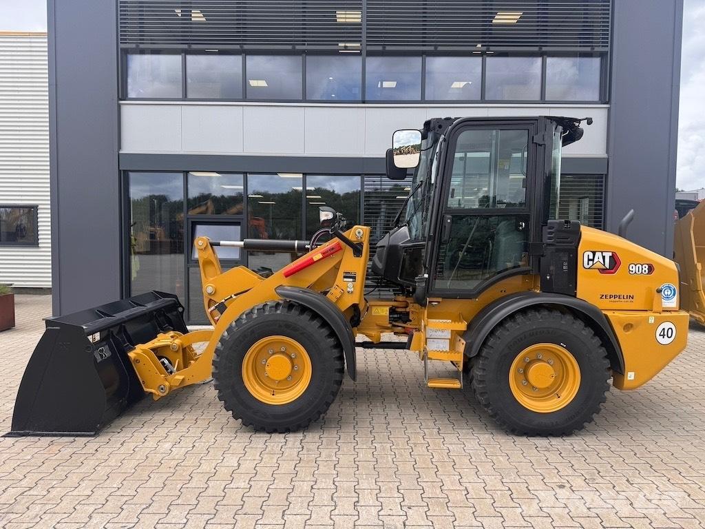CAT 908 Rataslaadurid