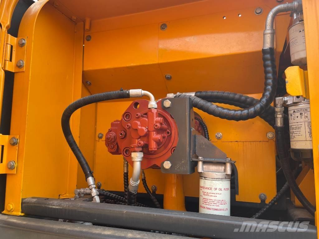 Hyundai 225LC-9S Roomikekskavaatorid