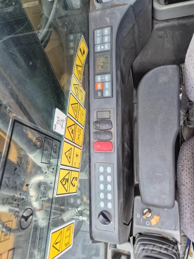 CAT M 318 F Ratasekskavaatorid