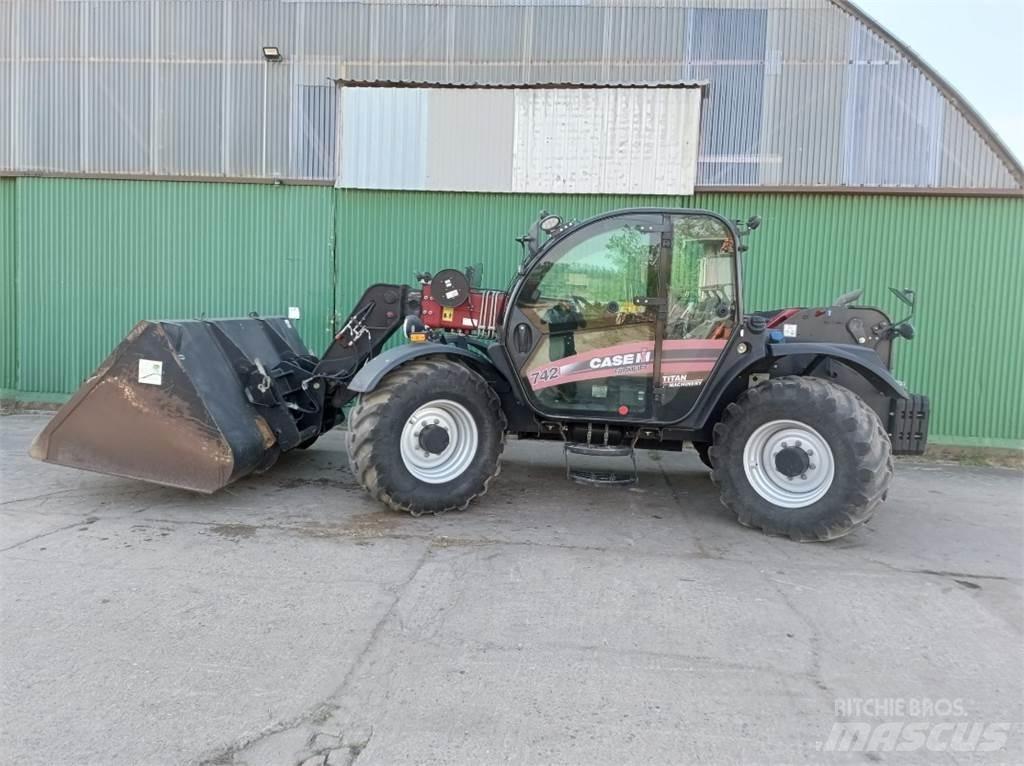CASE 742 Farmlift Teleskooplaadurid