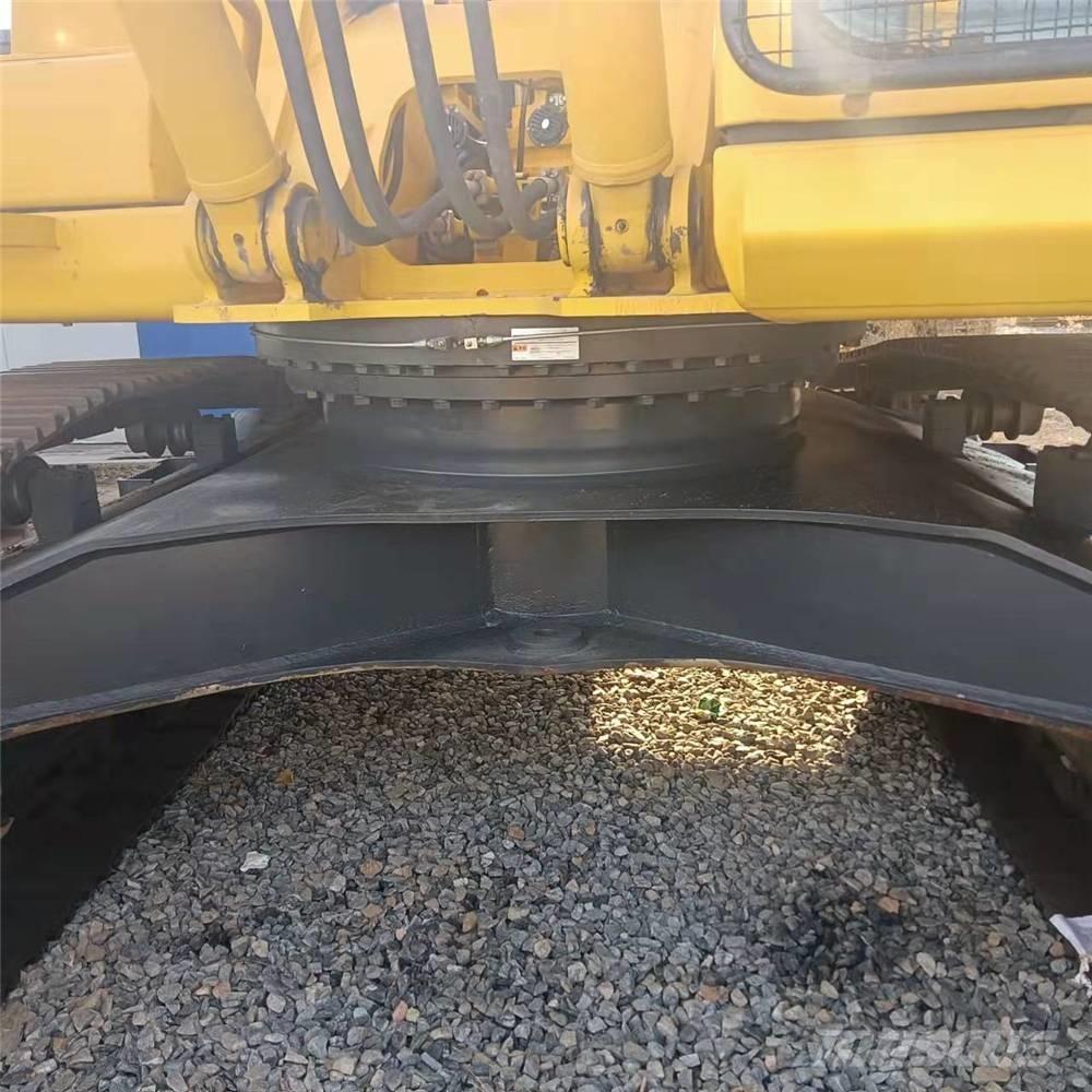 Komatsu PC350-7 Roomikekskavaatorid