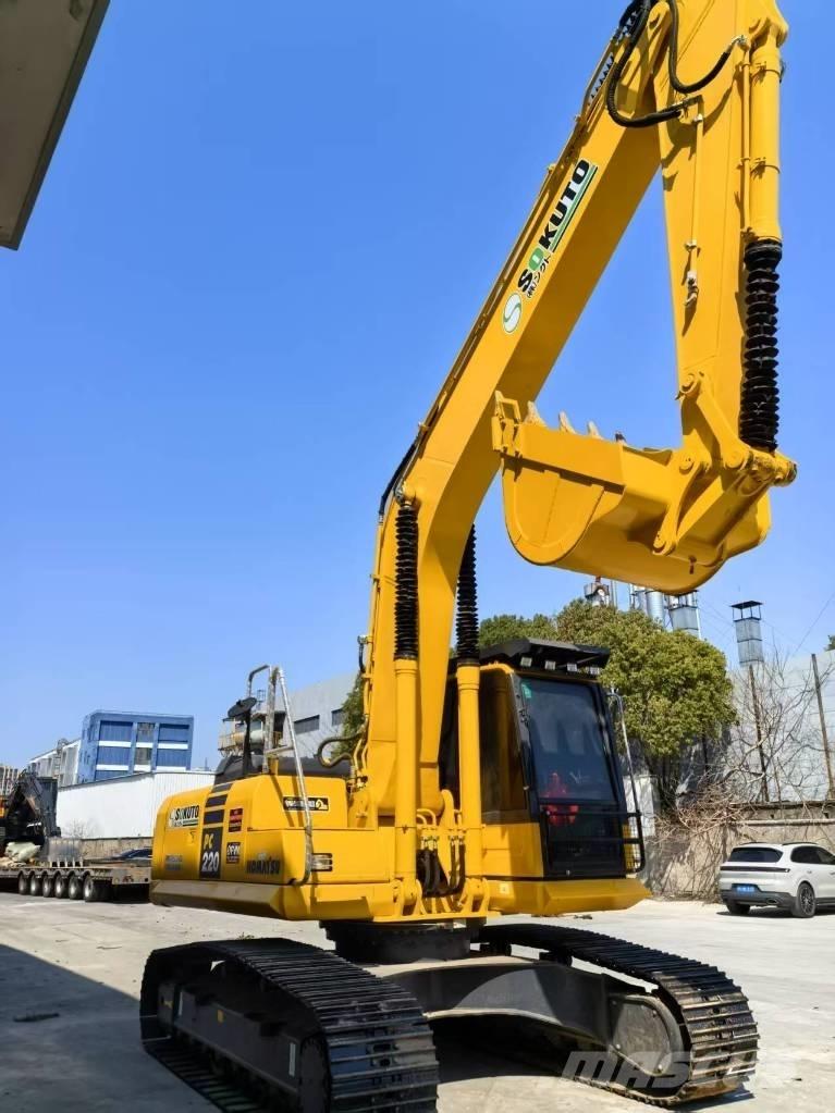 Komatsu PC 220-8 Roomikekskavaatorid