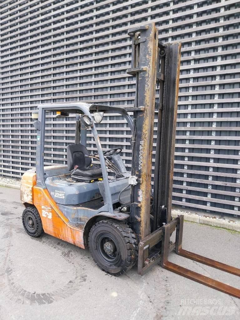 Toyota 25 Diiseltõstukid