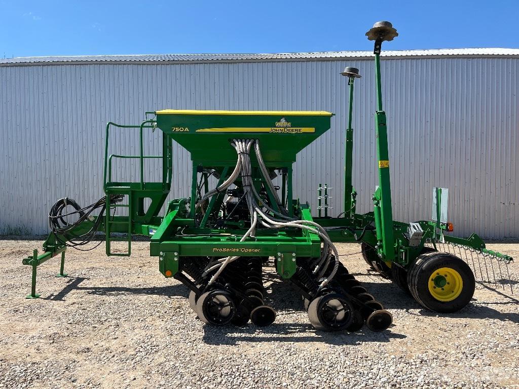 John Deere 750 A Külvikud