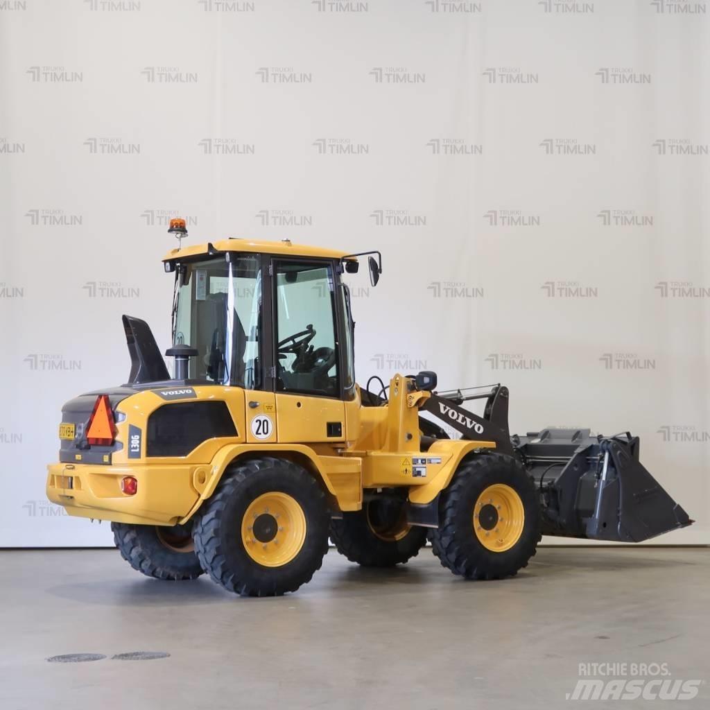 Volvo L30G Rataslaadurid