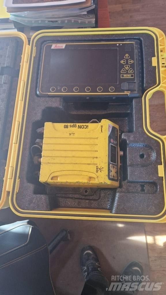 Volvo EC 300 EL Roomikekskavaatorid