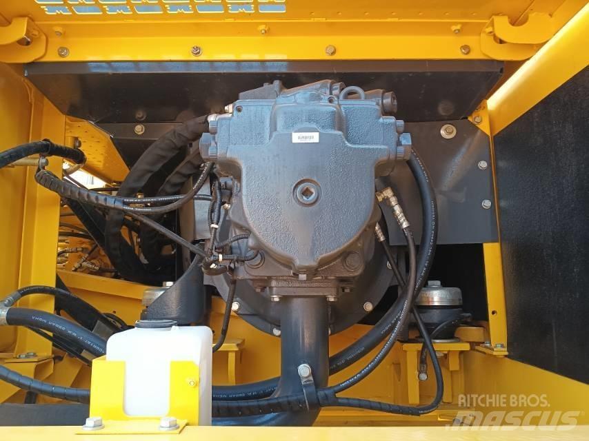 Komatsu PC 450-8 Roomikekskavaatorid