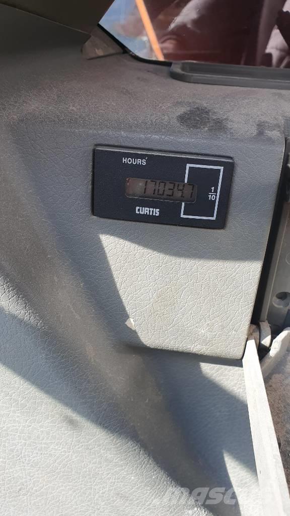 Doosan DX 220 LCA Roomikekskavaatorid