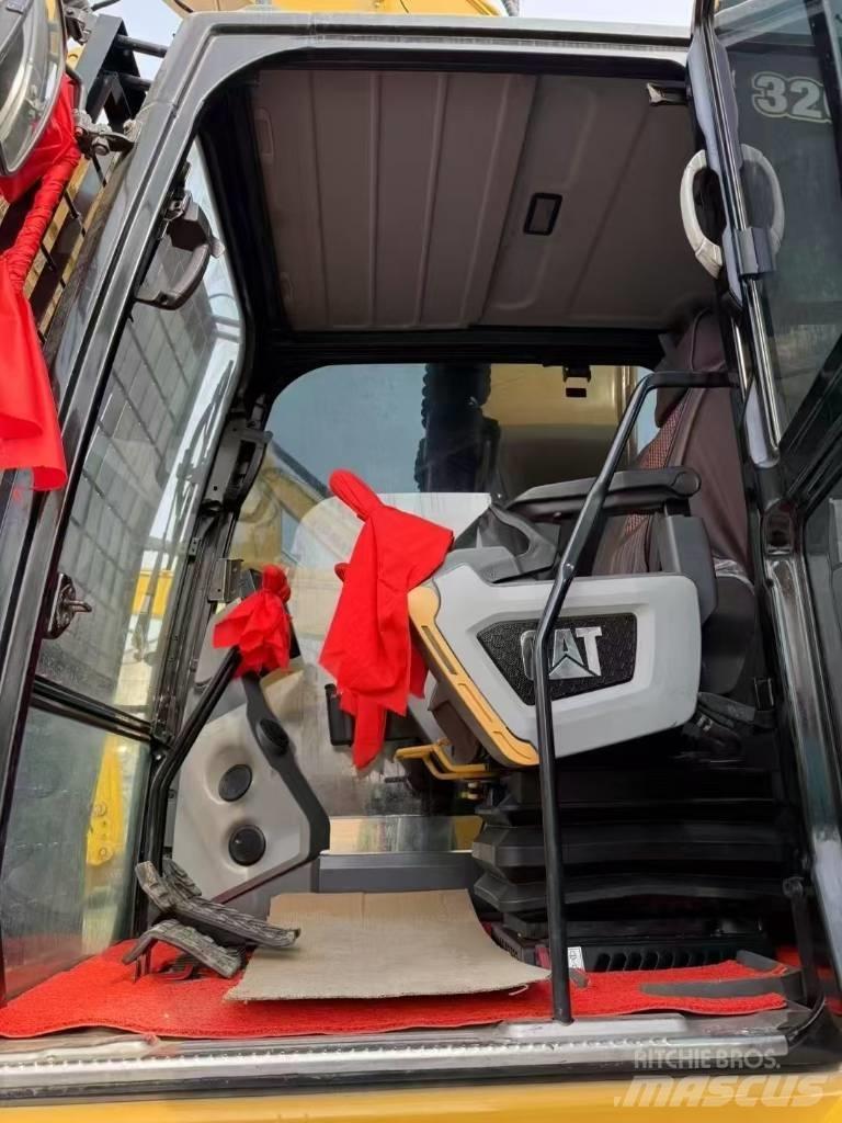 CAT 320GC Roomikekskavaatorid