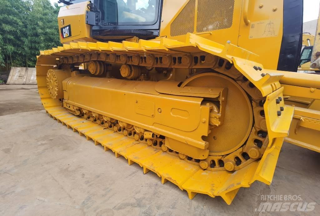CAT D 5 K Buldooserid