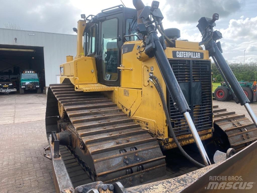 CAT D 6 T LGP Buldooserid