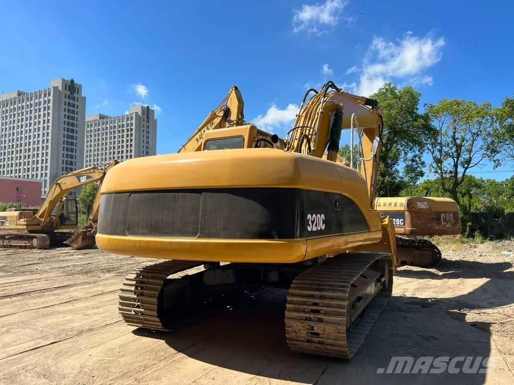 CAT 320 C Roomikekskavaatorid
